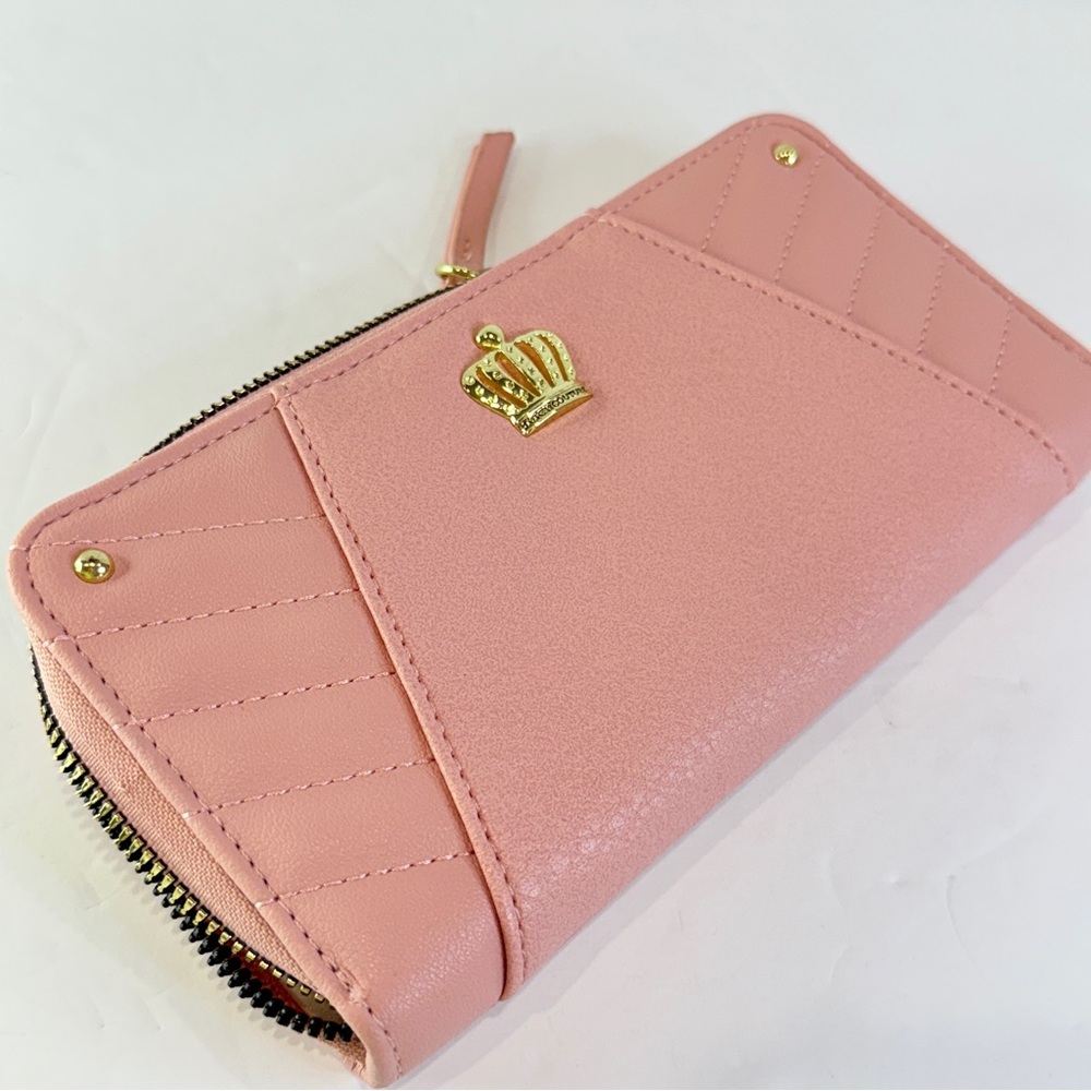 🆕 💖 Juicy Couture Royal Crown Blush Pink Luxe Zip Wallet – Chic & 🆕